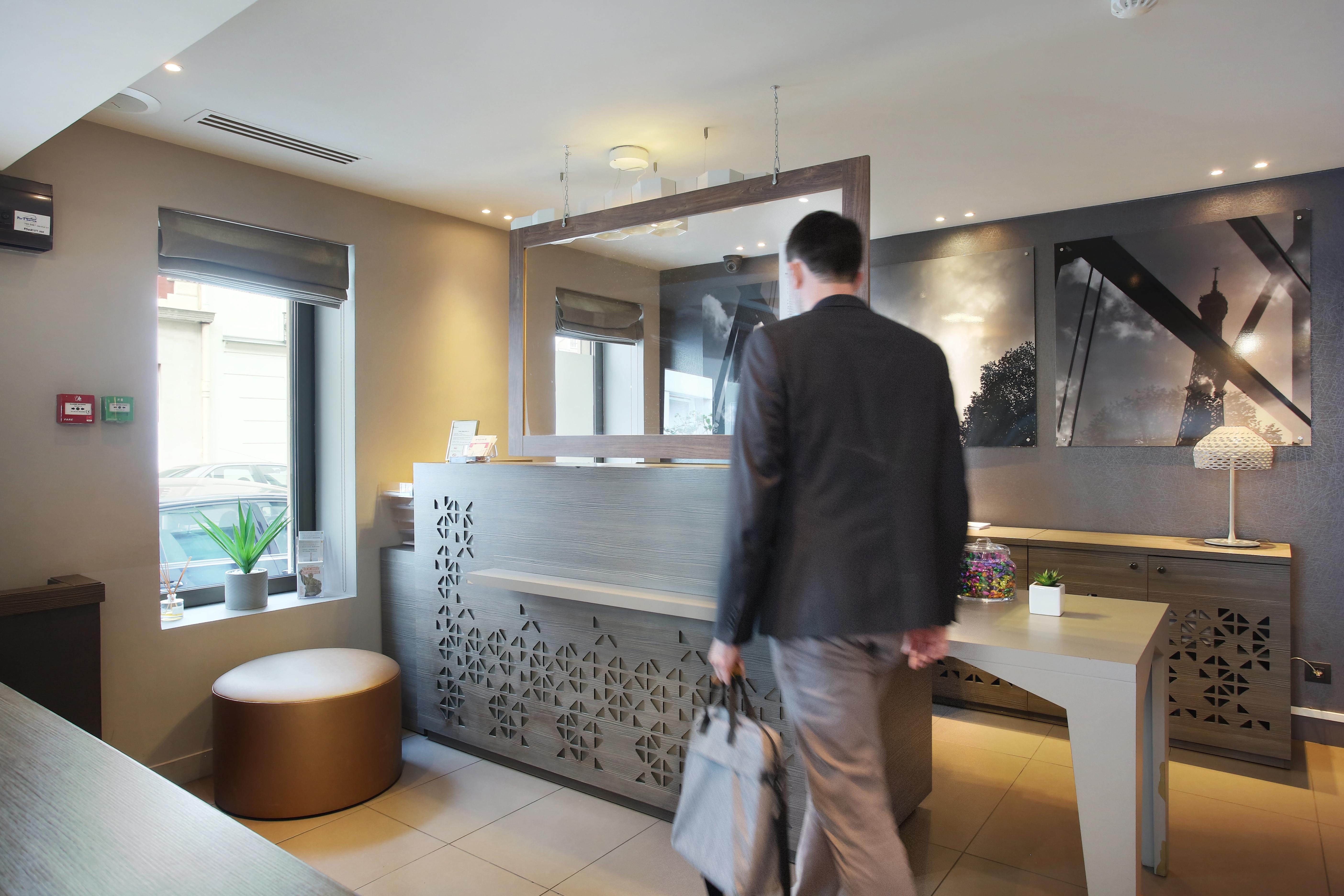 פריז Hotel Eiffel Capitol מראה חיצוני תמונה
