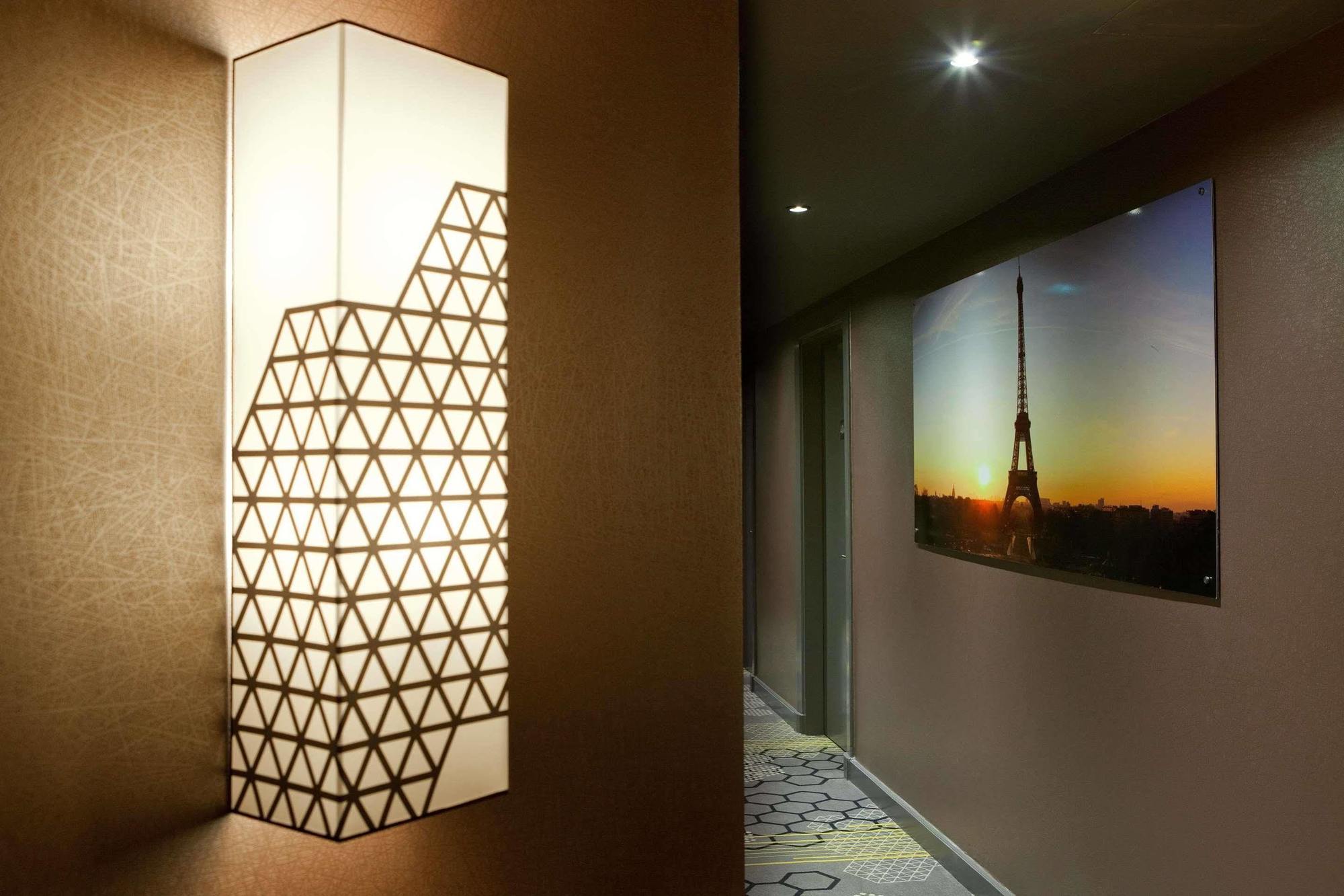 פריז Hotel Eiffel Capitol מראה חיצוני תמונה